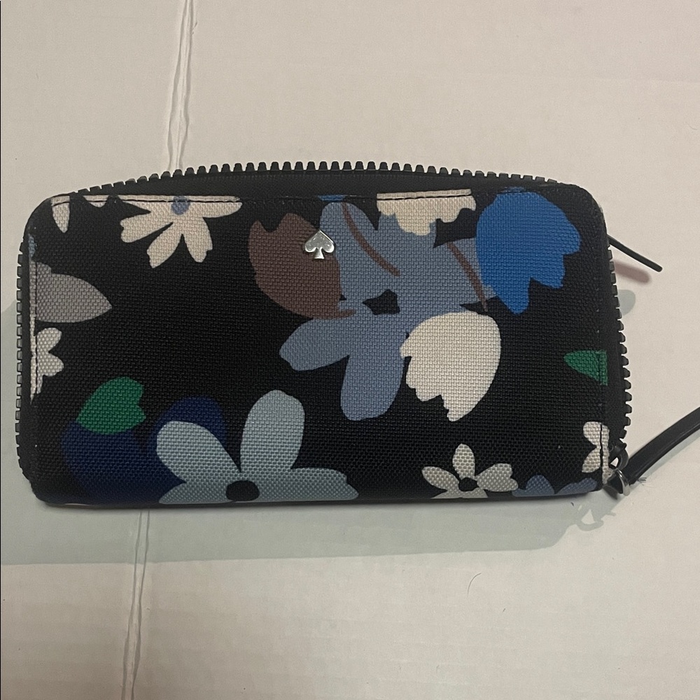 Kate Spade  Jae Bold Bloom Continental Zipper Around Wallet Black Floral Canvas